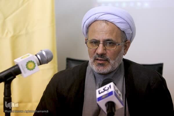 حجت الاسلام والمسلمین حمید احمدی، عضو گروه انقلاب اسلامی دانشگاه معارف اسلامی