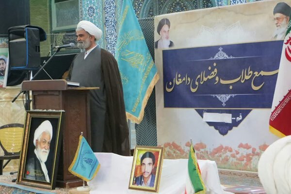 حجت‌الاسلام والمسلمین رضا خراسانی‌نژاد، نماینده طلاب و فضلای دامغان