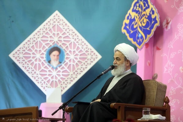 میلاد زهرا(س) فرصت بازخوانی مقام زن است