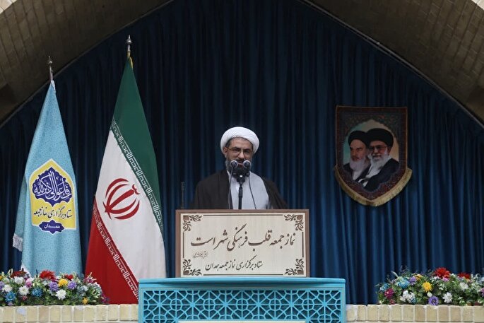 مادر بودن یک ارزش اجتماعی است