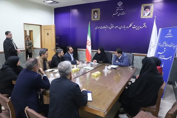 پیگیری مطالبات مردمی توسط استاندار قم