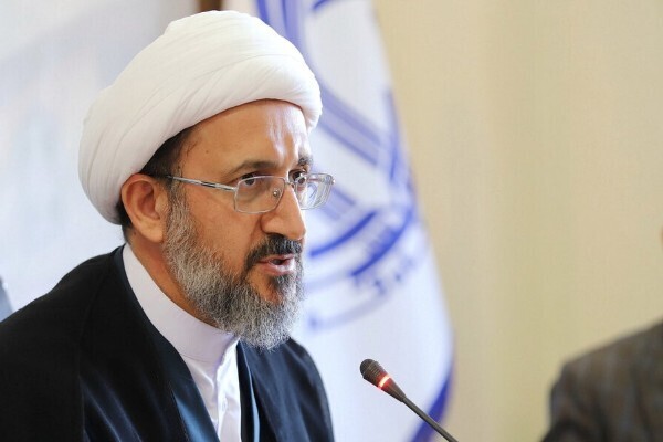 حجت‌الاسلام والمسلین احمدحسین شریفی، رئیس دانشگاه قم