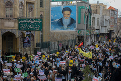 راهپیمایی مردم قم در حمایت از اقتدار نظام اسلامی وسپاه