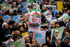 راهپیمایی مردم قم در حمایت از اقتدار نظام اسلامی وسپاه