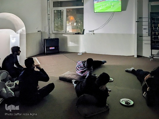 تماشای بازی ایران و آمریکا در قم