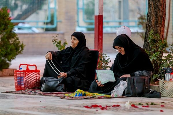 زیارت اهل قبور در پنجشنبه آخر سال