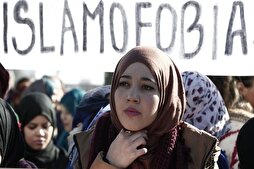 La ministre britannique appelle à une action plus ferme contre la montée de l’islamophobie