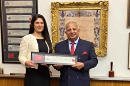 Angleterre : Le fondateur de Tariq Halal Meats reçoit le Civic Honour Award 2025