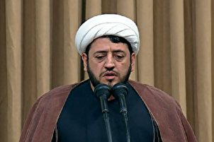 Malami Ya Karanta Al-Qur'ani A Taron Malamai Tare Da Jagora