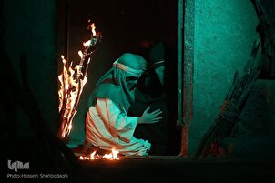 Gidan wasan kwaikwayo na Ta'aziyya akan Stage a Qom