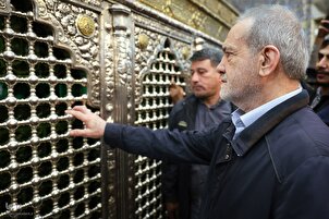 Shugaba Pezeshkian Ya Ziyarci Masallacin Hazrat Masuemh, Ya Gana Da Manyan Malamai A Tafiyar Qum
