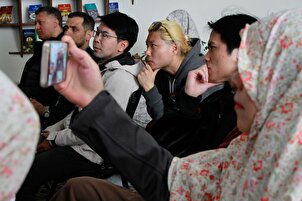 Masu Tasiri a shafukan Zumunta na kasar Sin sun ziyarci Hubbaren Imam Ridha