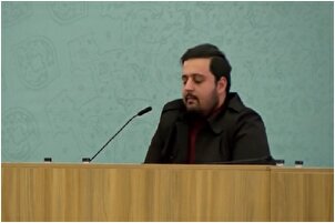 Karatun ayoyi daga Suratul Ahzab da muryar Sayyid Parsa Angoshtan