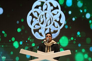 Recitação honorária de "Hamid Shaker najad" no primeiro dia da competição nacional do Alcorão + Filme
