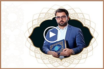 A recitação de frase de "Qassem Moghadami" do capítulo Adiyat + filme