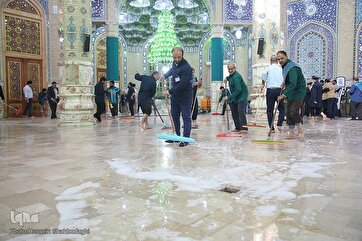 O ritual de espanar a mesquita sagrada de Jamkaran