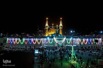 Decoração do santuário de Abulfazl Abbas (a.s)  por ocasião das festas de Shabaniyah