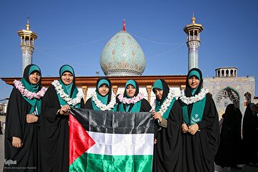 Galeria de fotos: 470 memorizadores do Alcorão comemorados em Shiraz
