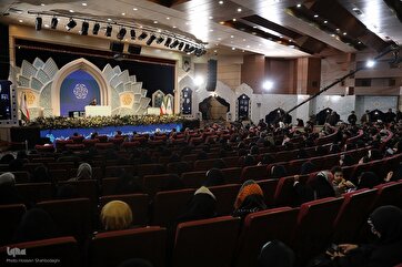Recitadores continuam a competir pelos principais prêmios no Concurso Nacional do Alcorão do Irã