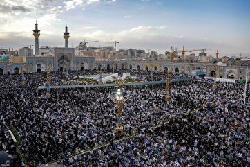 Pessoas em todo o Irã recitam súplica a Arafah