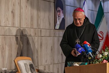 Fotos: Evento inter-religioso marca o aniversário de Jesus em Teerã