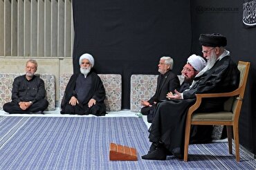 İslam İnkılabı Lideri’nin katılımıyla Aşura gecesi merasimi düzenlendi