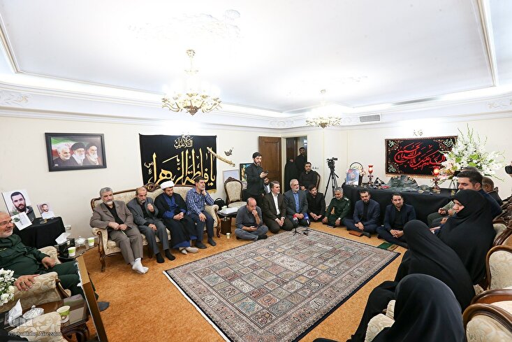 قرآنی کیمونٹی کا شہید بریگیڈیر حسین سلامی کے اہلِ خانہ سے ملاقات