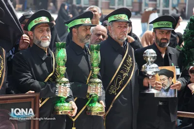 زائران و مجاوران در مسجد مقدس جمکران جهت عرض تسلیت به امام زمان