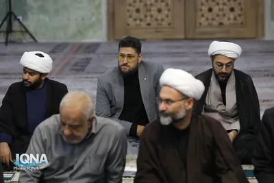 غبارروبی حرم حضرت معصومه (س) توسط جامعه قرآنی 
